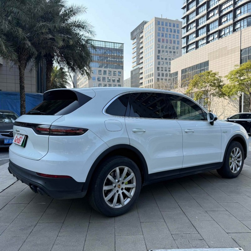 佛山21年保时捷卡宴7