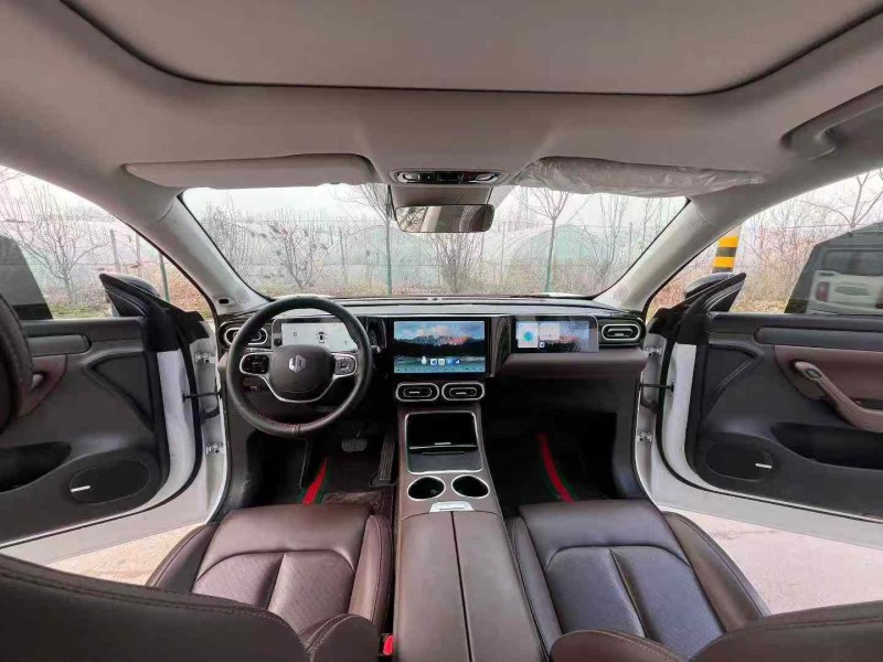 徐州24年零跑汽车C117