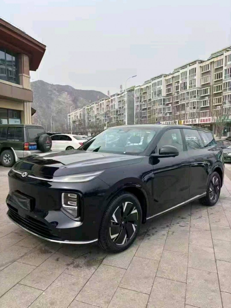 張家口25年長安汽車啟源2