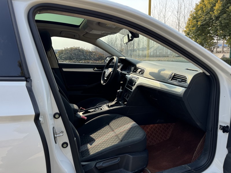 盐城20年大众凌渡8