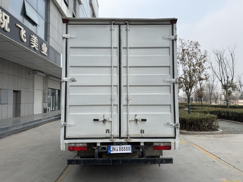 济宁23年东风凯普特9