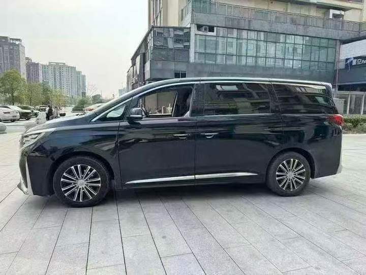 保定15年奥迪A8L3