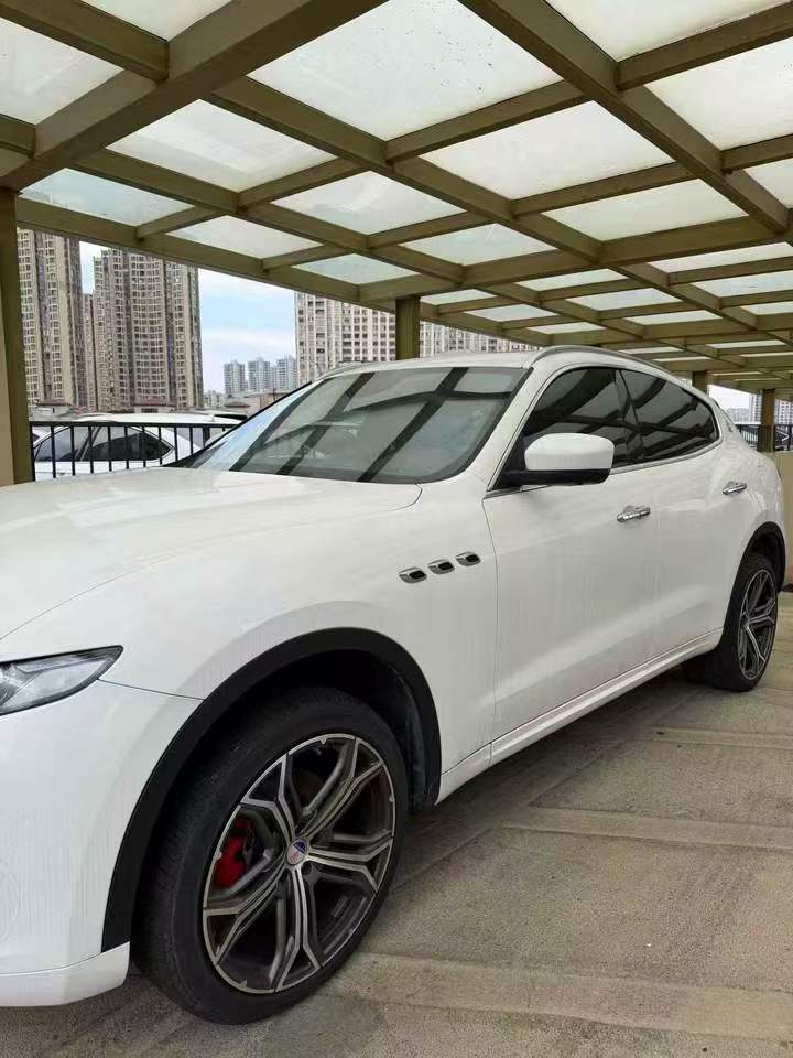 南通17年瑪莎拉蒂Levante2