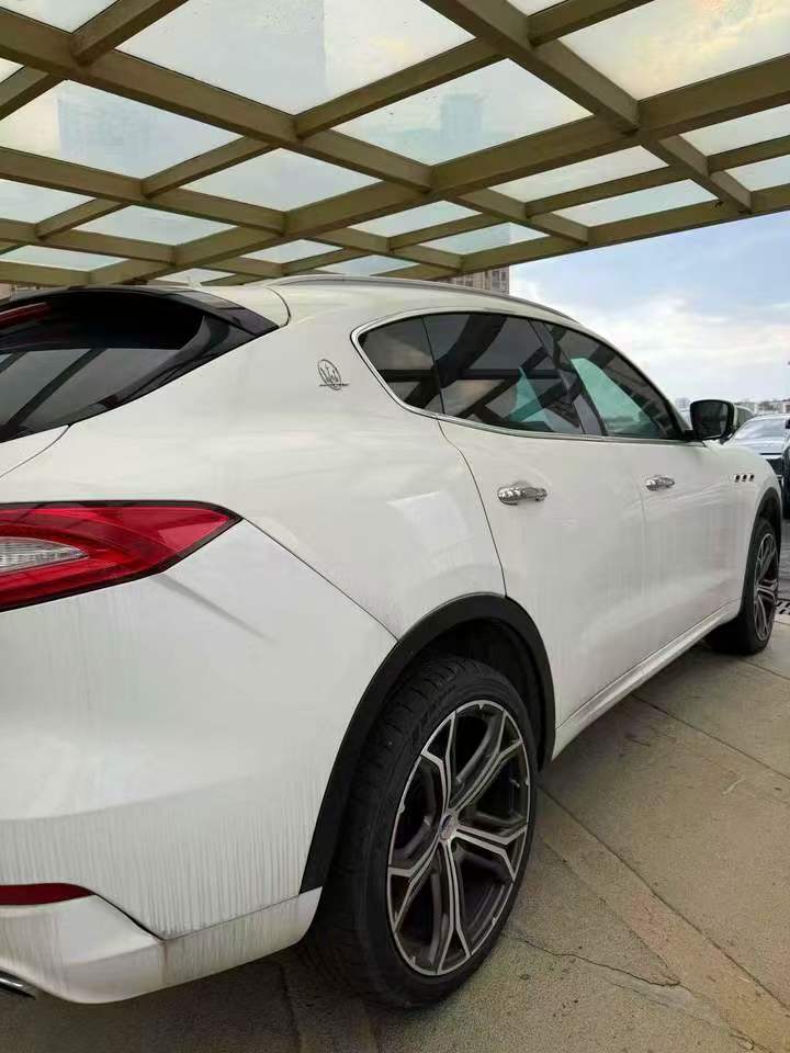 南通17年瑪莎拉蒂Levante9