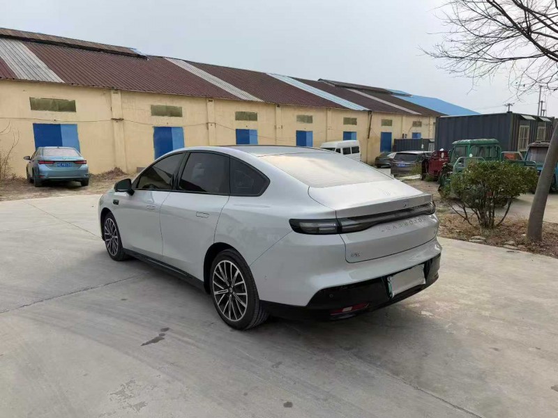 徐州25年零跑汽车B103