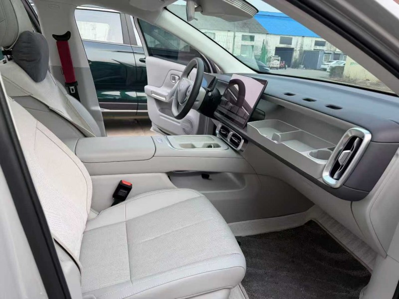 徐州25年零跑汽车B106