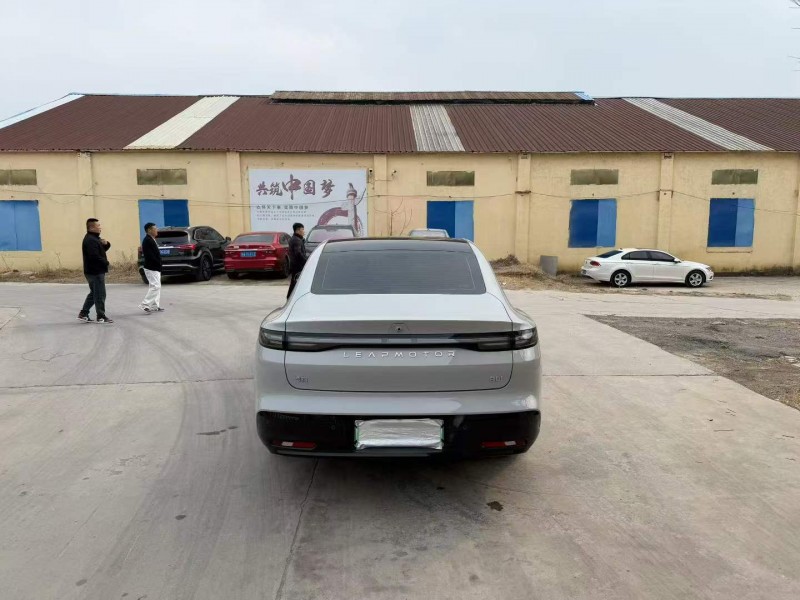 徐州25年零跑汽车B109