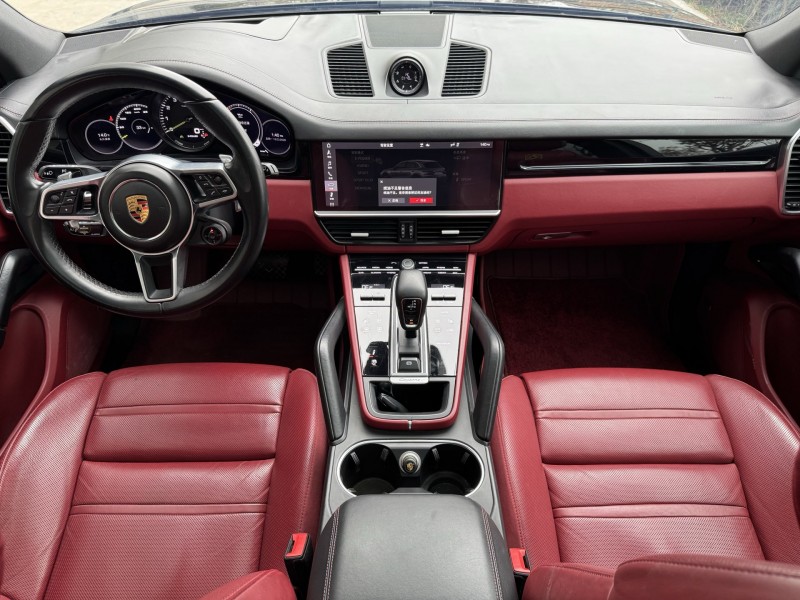 济宁21年保时捷卡宴6