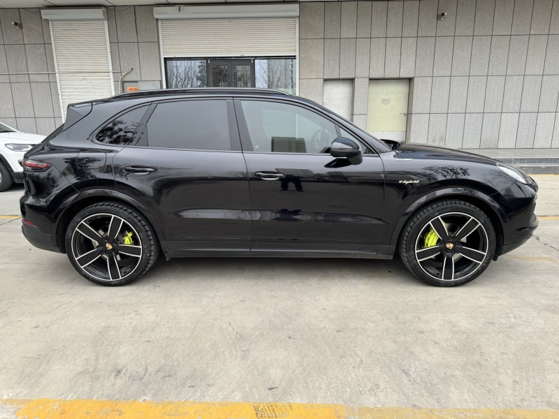 济宁21年保时捷卡宴8