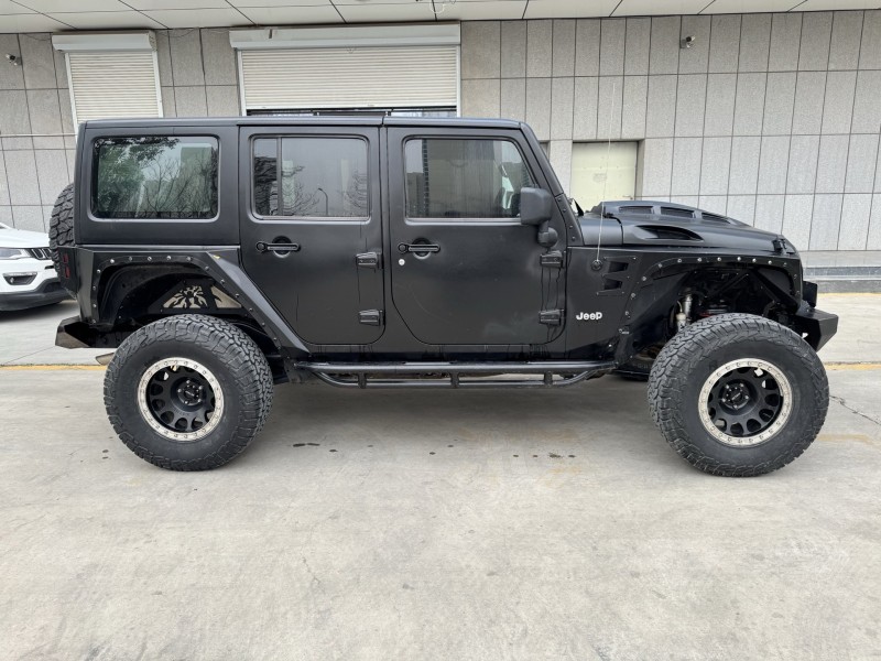 济宁14年Jeep牧马人8