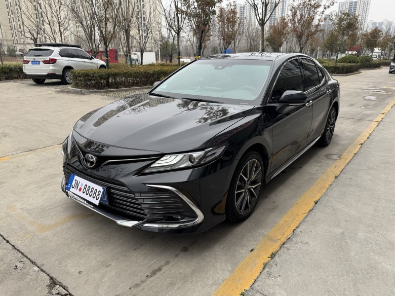 济宁23年丰田凯美瑞2