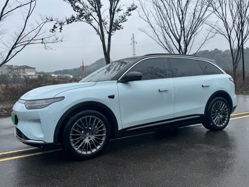 南昌25年零跑汽车C112