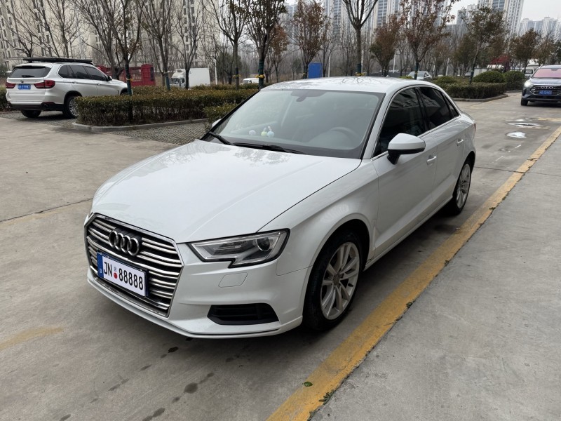 济宁19年奥迪A32