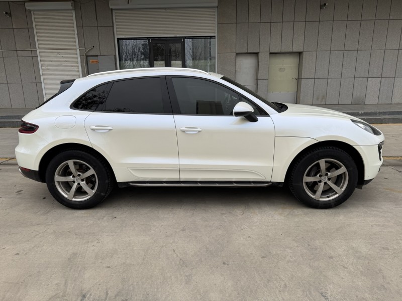 青岛15年保时捷Macan4