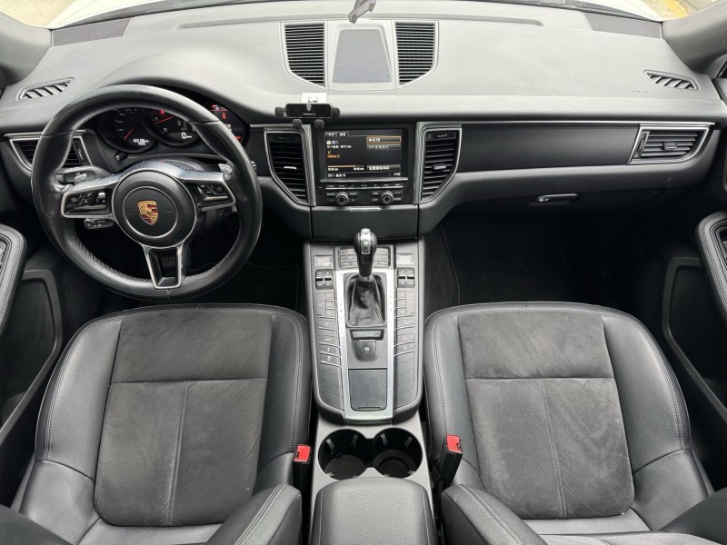 青岛15年保时捷Macan7