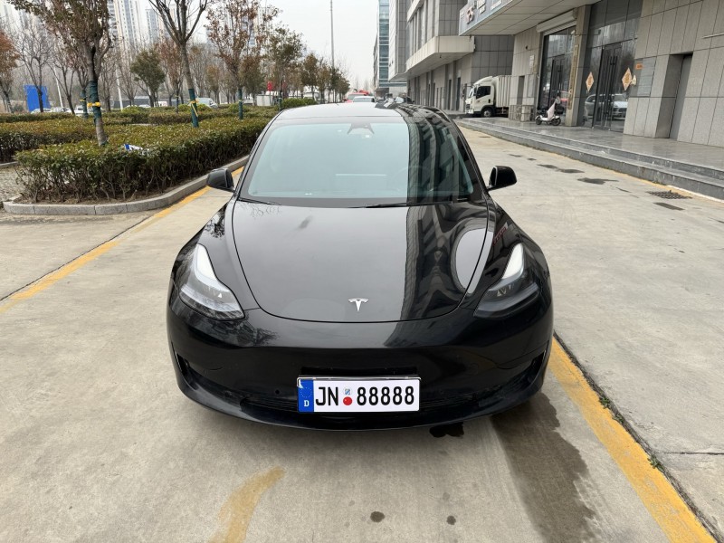 泰安23年特斯拉MODEL 31