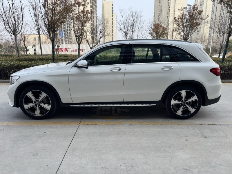 泰安19年奔驰GLC6