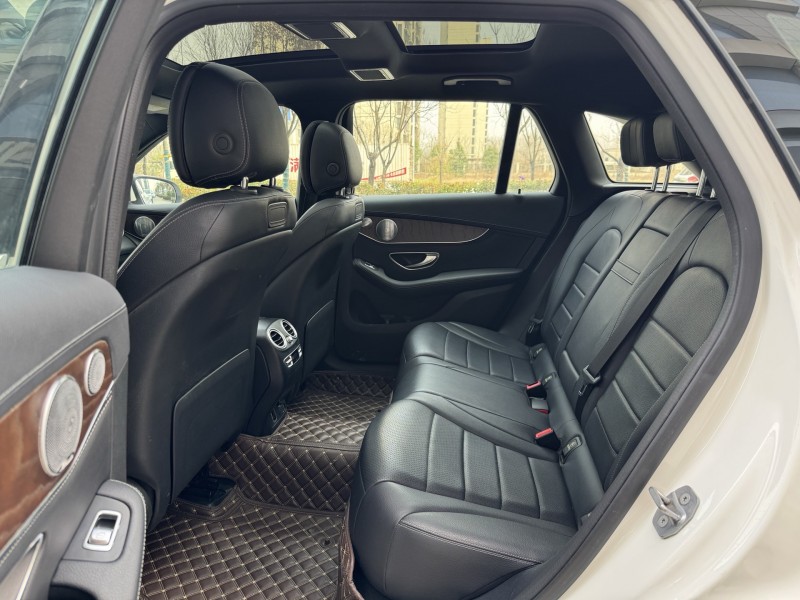 泰安19年奔驰GLC8