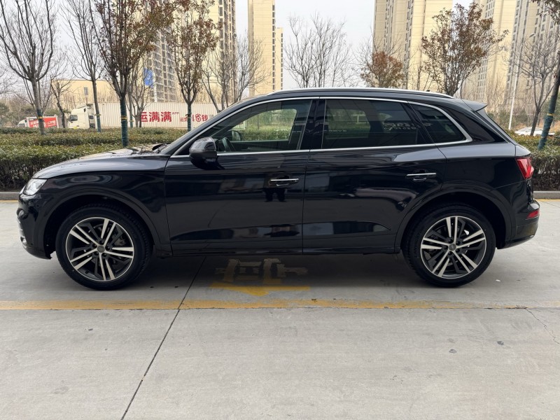 滨州21年奥迪Q56