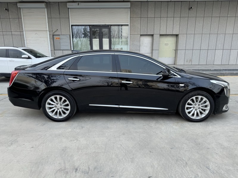 济宁19年凯迪拉克XTS4