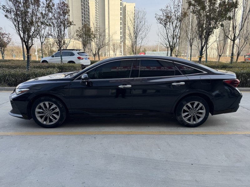 济宁20年丰田亚洲龙9