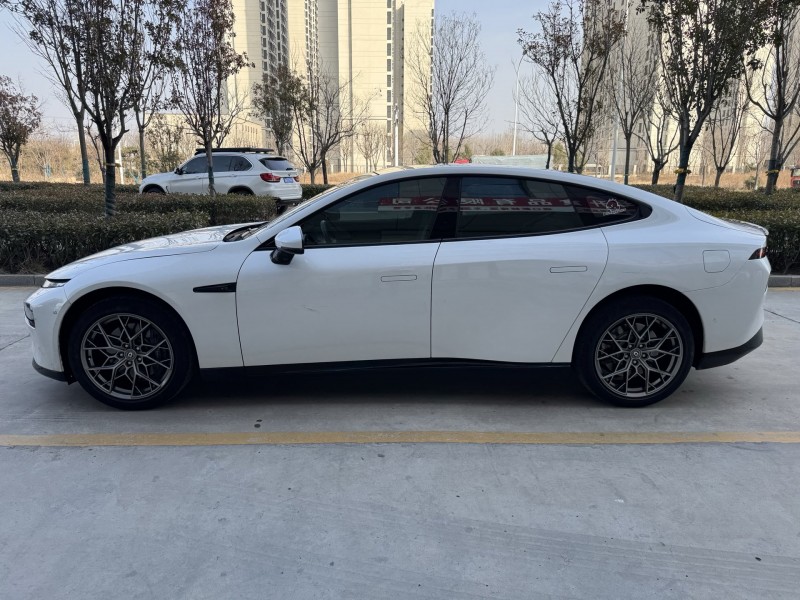 济宁21年小鹏汽车p76