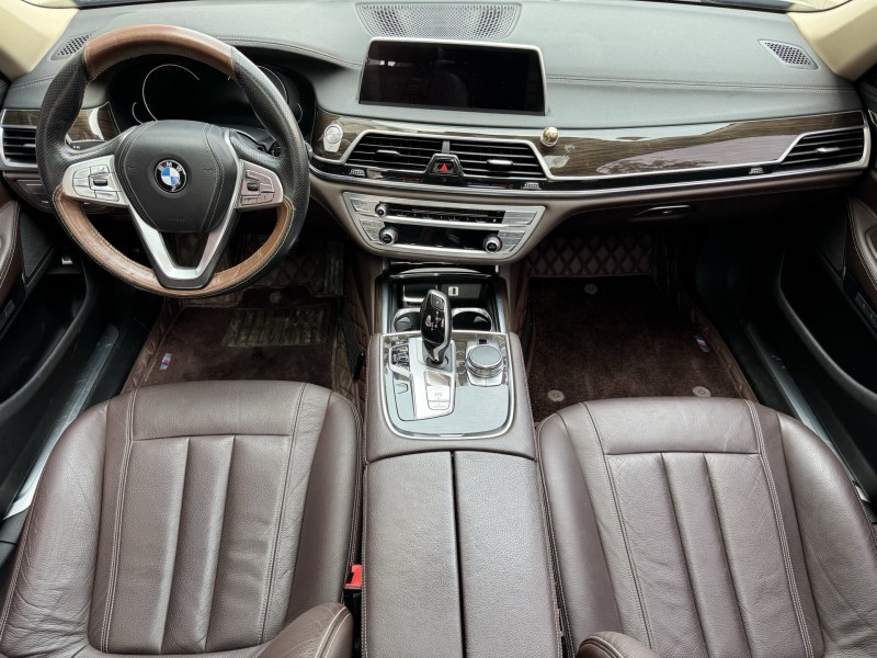 济宁16年宝马7系3