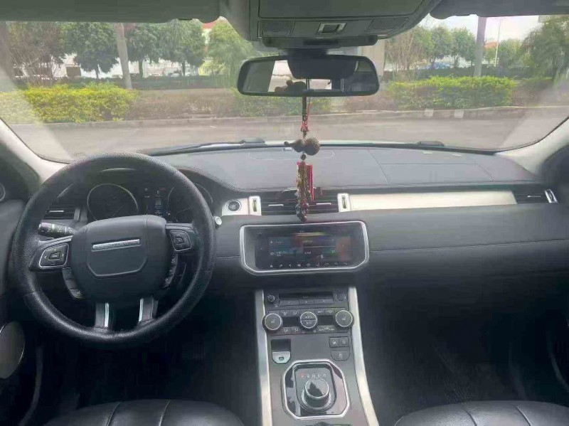 泉州18年路虎極光5