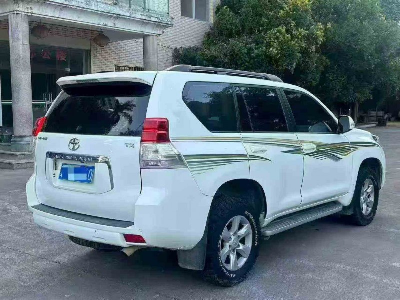 南平13年豐田普拉多9