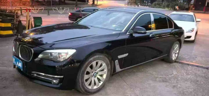 北海14年寶馬7系2