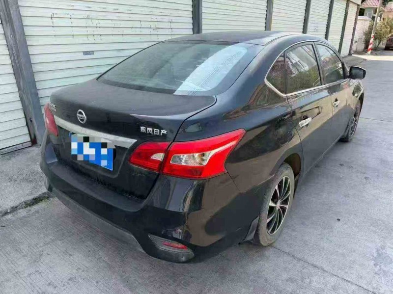 湛江19年日产轩逸8