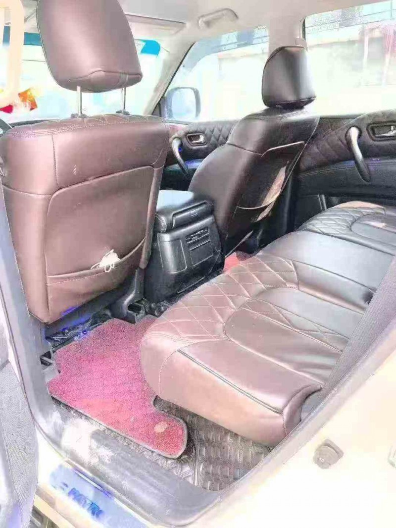 渭南18年日产途乐7