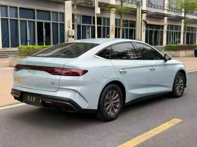 广州24年比亚迪秦8