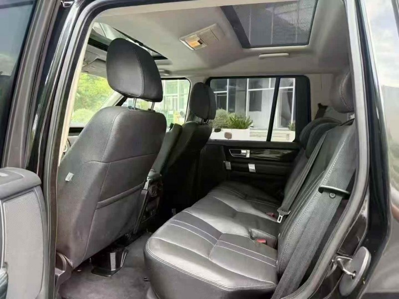 广州16年路虎发现4