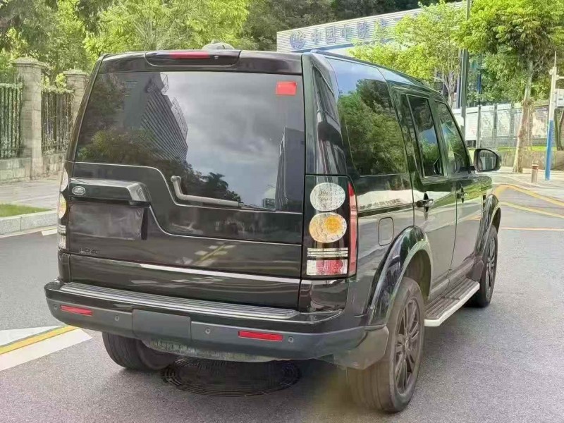 广州16年路虎发现8