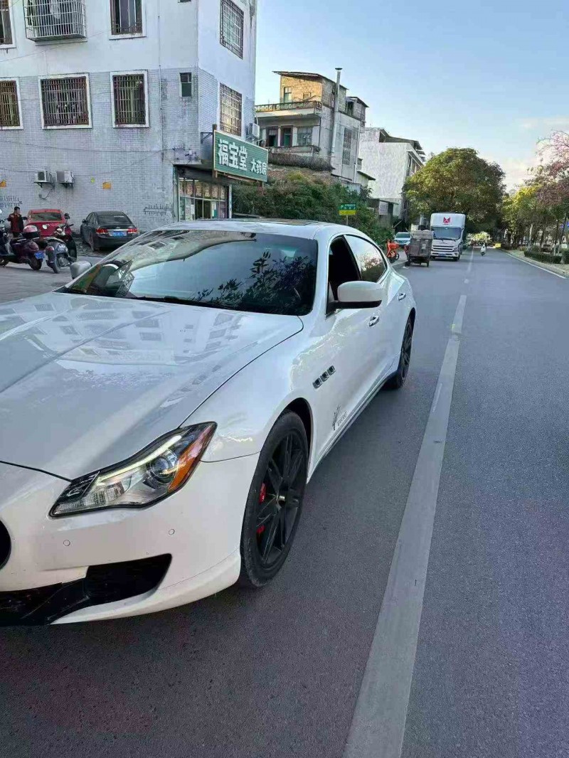 梧州15年玛莎拉蒂总裁3