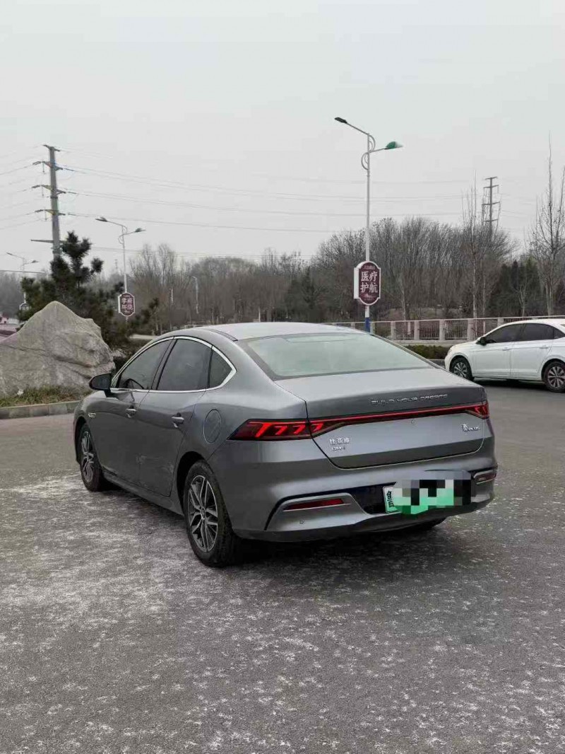 聊城22年比亞迪秦8