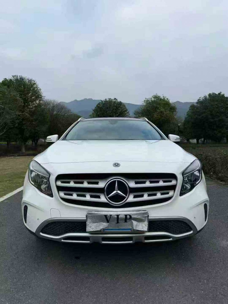 貴港18年奔馳GLA1