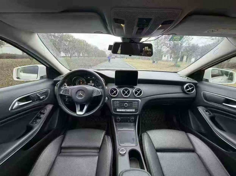 貴港18年奔馳GLA6