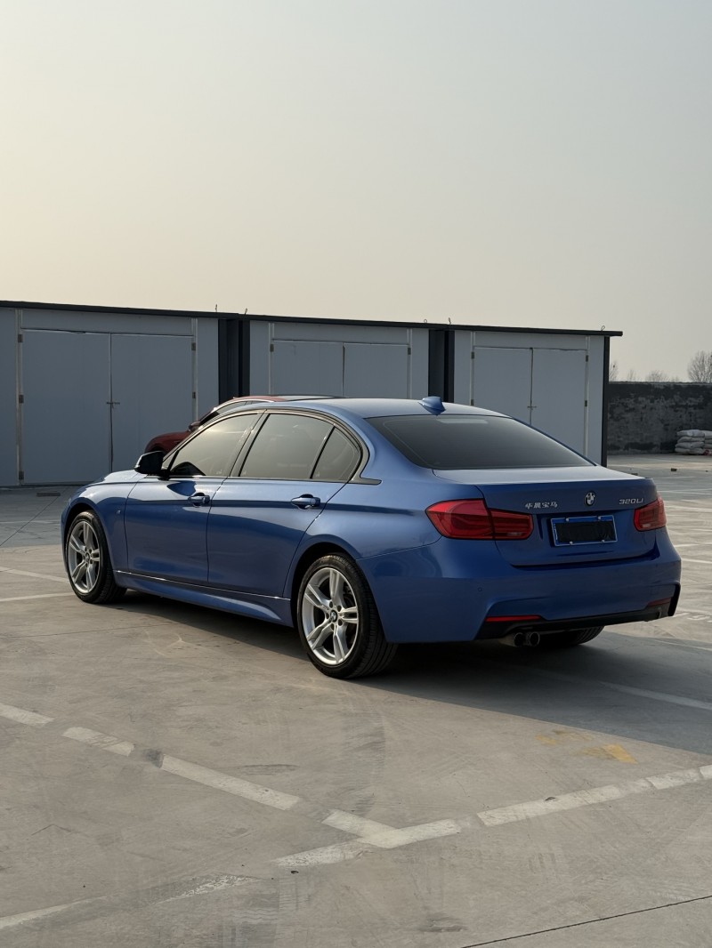 新乡17年宝马3系8