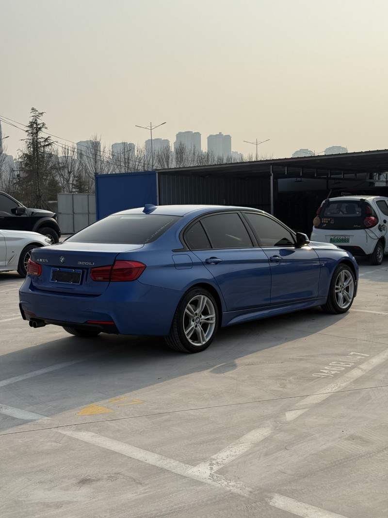 新乡17年宝马3系9