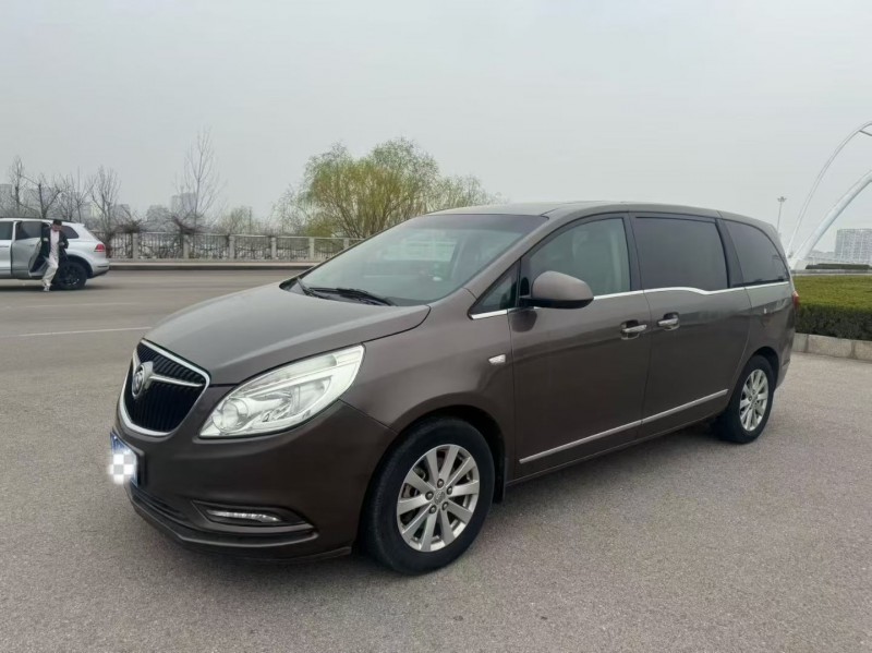 聊城17年别克GL82