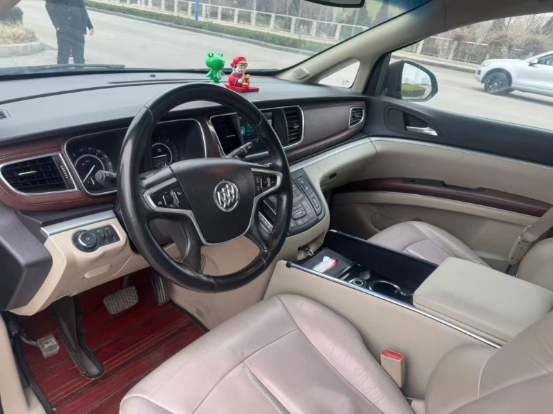 聊城17年别克GL84