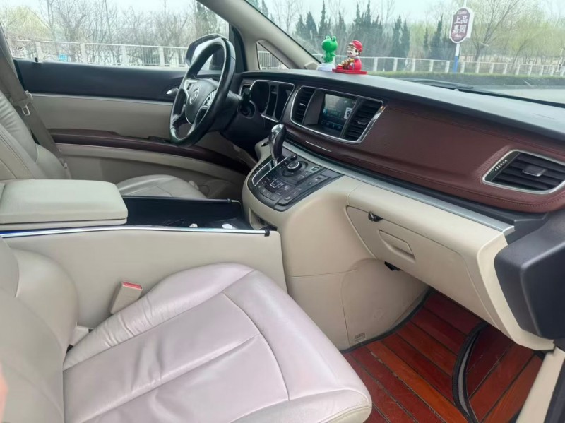 聊城17年别克GL86