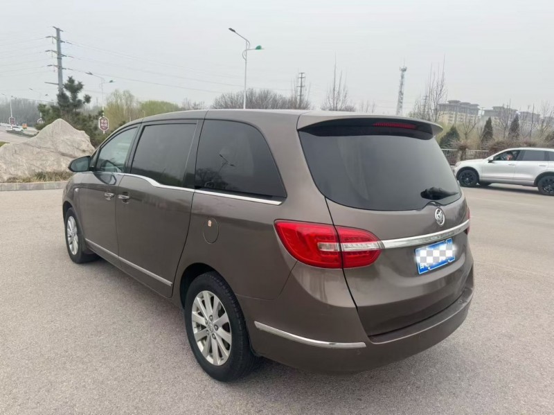 聊城17年别克GL87