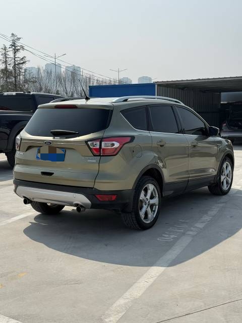 新乡17年福特翼虎6