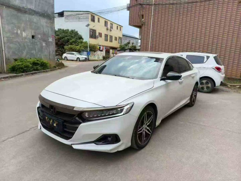 钦州23年本田雅阁2