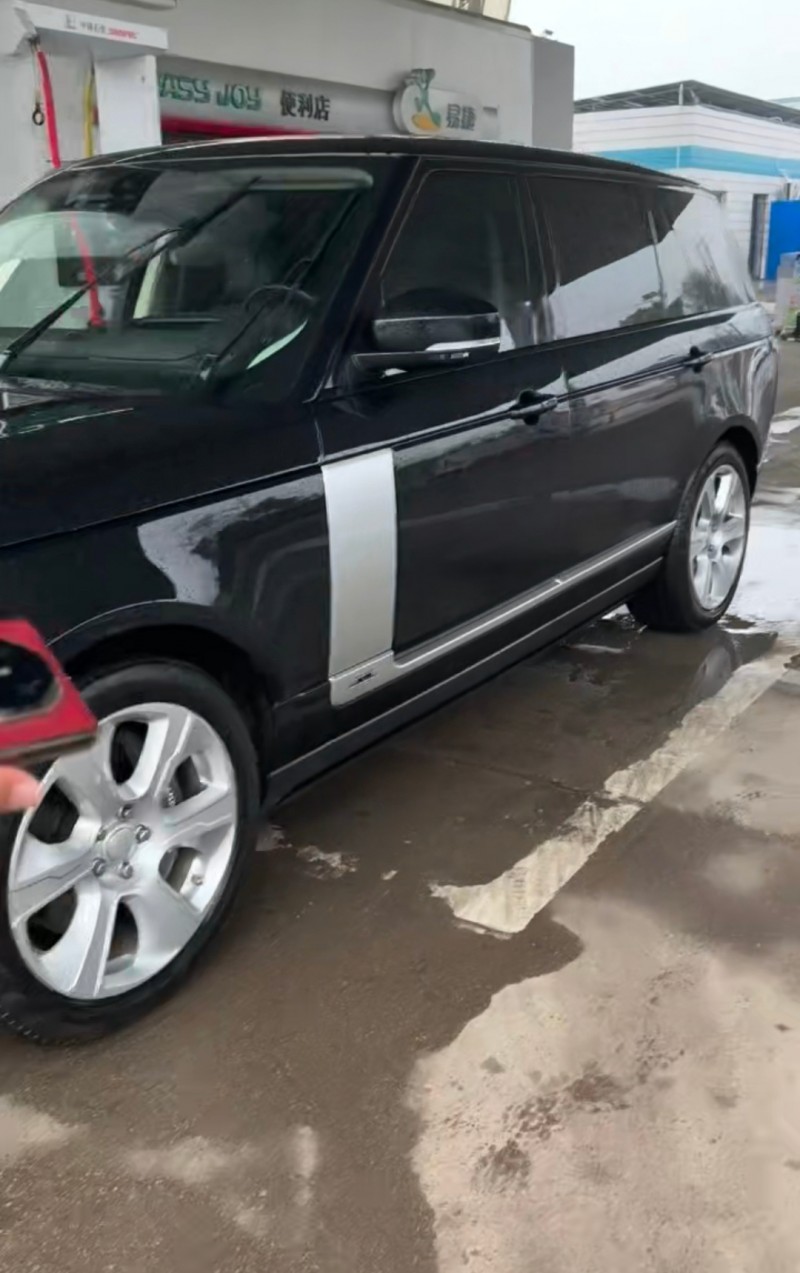 新鄉20年路虎攬勝行政2