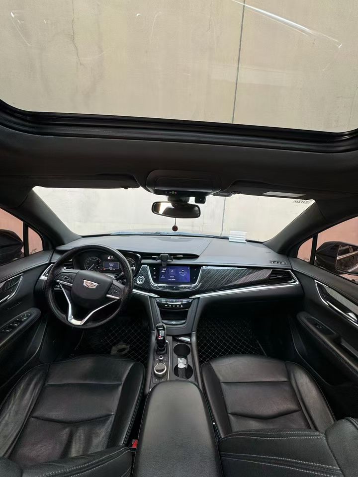 营口20年凯迪拉克XT67
