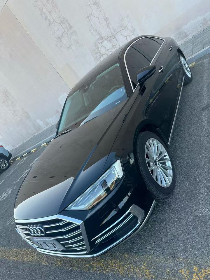 营口23年奥迪A8L2